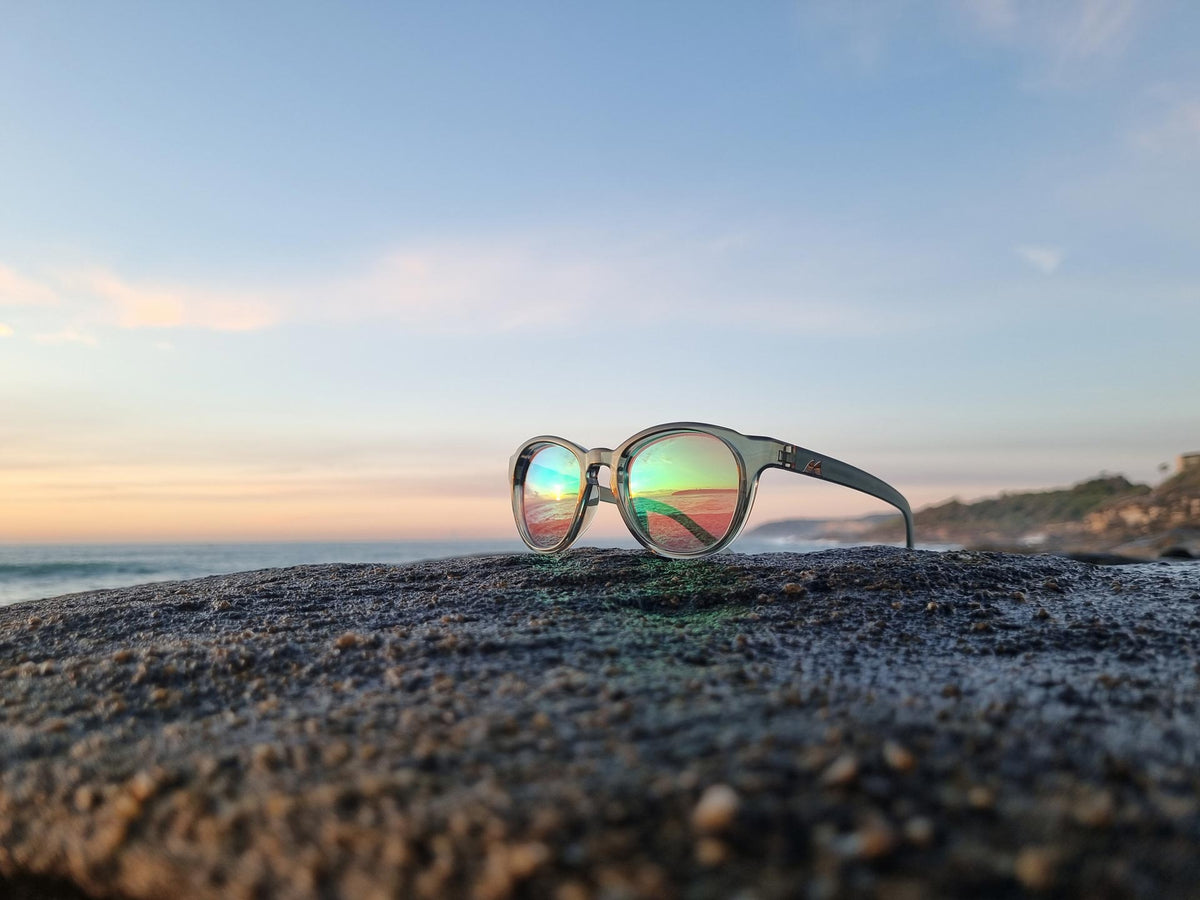 MAKO OCEANS 9616 CrstGrey Glass HD Rose Green Mirror